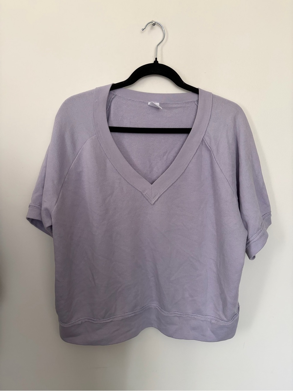 Melrose and Market Lavender V-Neck Short Sleeve Sweatshirt